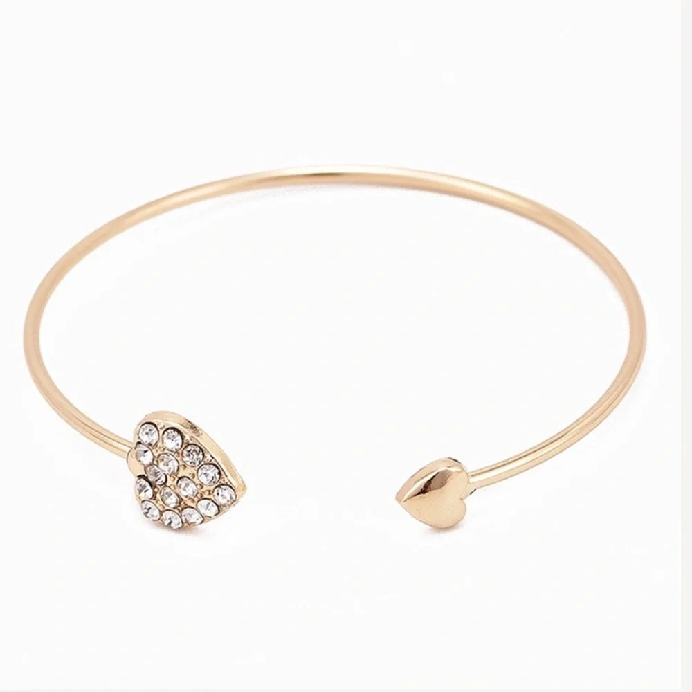 🆕Girls Gold platedheart bracelet w/Rhinestone